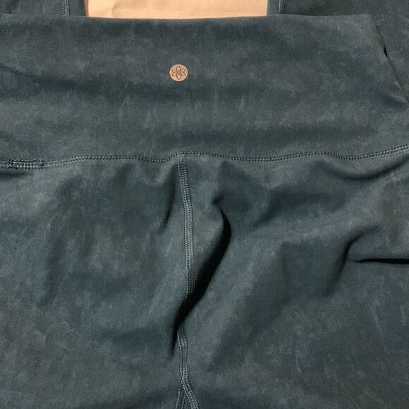 Small – medium leggings and blue green - Picture 4 of 6